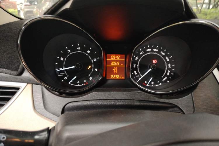 Used Chery Arrizo 7 2015 1.6L Manual Zhi Ling Edition