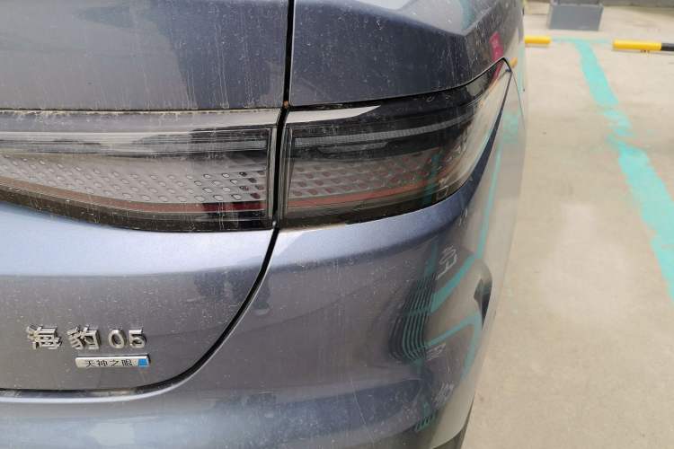Used BYD Seal 05 DM-i 2025 DM-i Intelligent Drive 120KM Flagship Model Right Rear Taillight