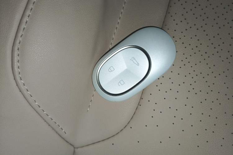 Used Nio ET5T 2023 75 kWh Touring Interior 1