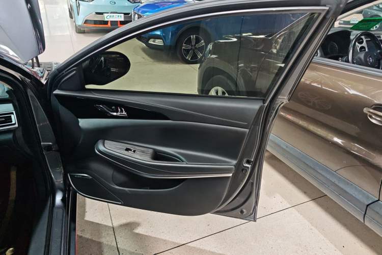 Used CHANGAN Ruicheng CC 2021 Blue Whale Edition 1.5T DCT Elite Model Right Front Door Interior