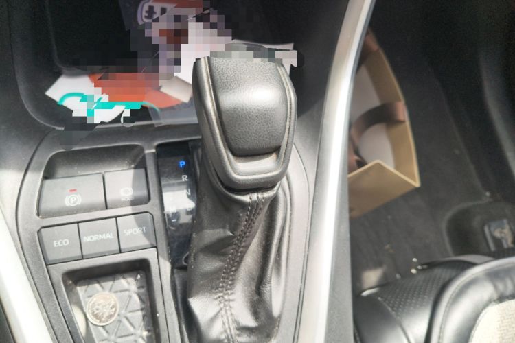 Used Toyota Wildlander 2022 Updated Version 2.0L CVT Two-Wheel Drive Leading Edition Gear Lever