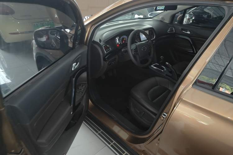 Used GAC Trumpchi GS4 2016 235T Manual Luxury Edition Driver Seat