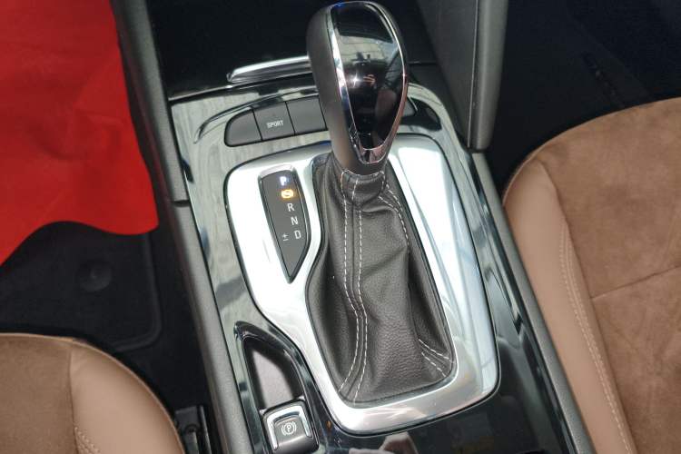 Used Buick Regal 2019 20T Elite Version China VI Standard
