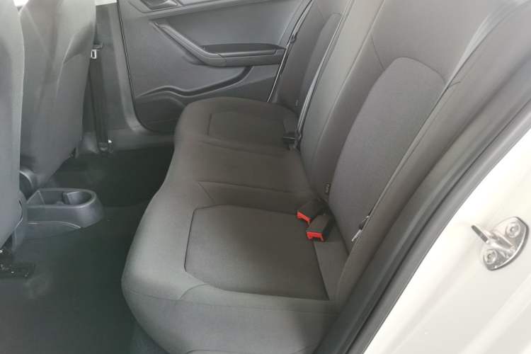 Used Volkswagen Jetta 2015 Value Edition 1.6L Manual Fashionable Style
