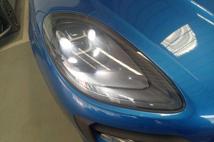 Used Porsche Macan 2018 Macan 2.0T Right Front Headlight
