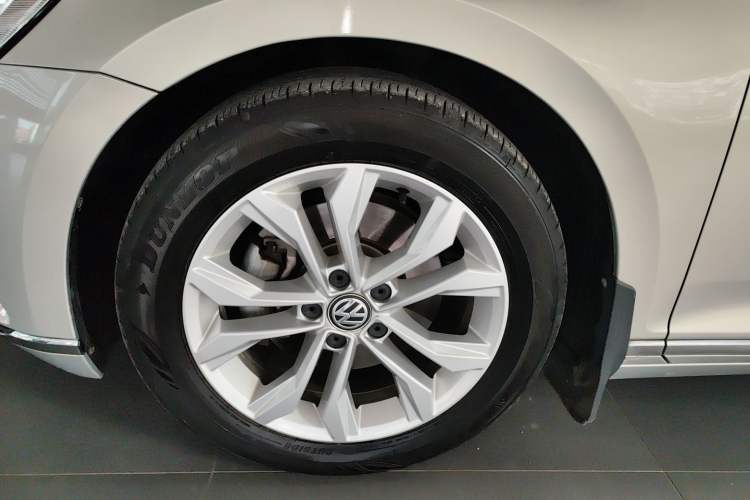 Used Volkswagen Magotan 2019 330TSI DSG Luxury Version China VI Standard
