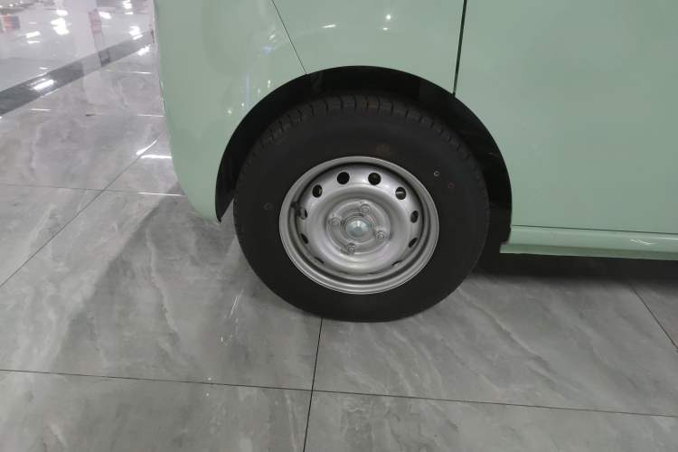 Used REACH MINI Truck 2025 Model 150 km Flatbed—Aggressive Edition
