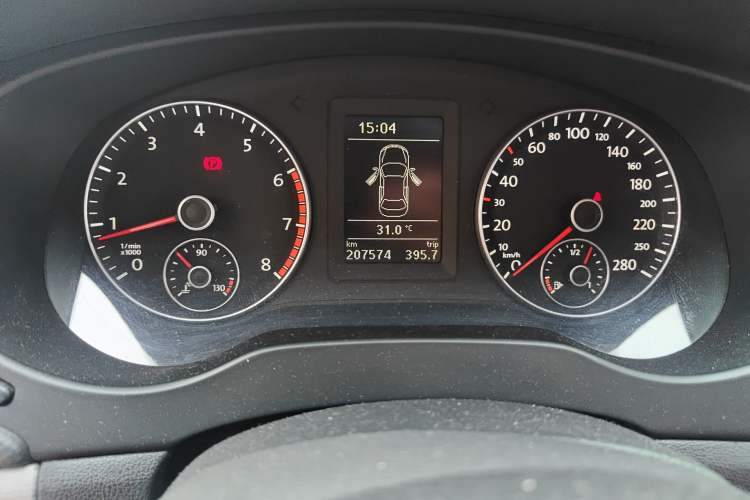 Used Volkswagen Sagitar 2014 Revised Version 1.4TSI Manual Luxury Edition Instrument Cluster