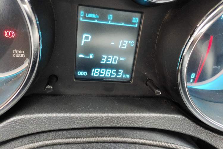 Used Changan CS35 2015 1.6L Automatic Luxury Model China IV Standard