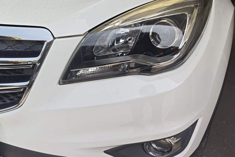 Used CHANGAN CS35 2017 1.6L Manual Luxury Model
