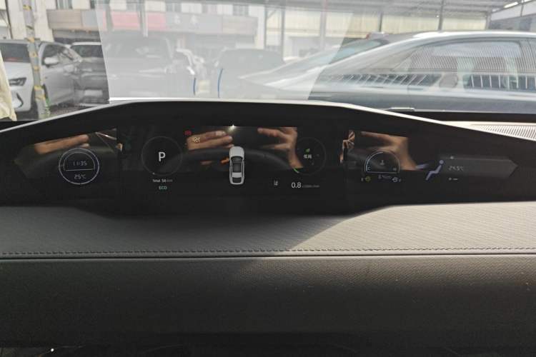 Used CHANGAN UNI-V 2024 1.5T Prestige Sport Edition
