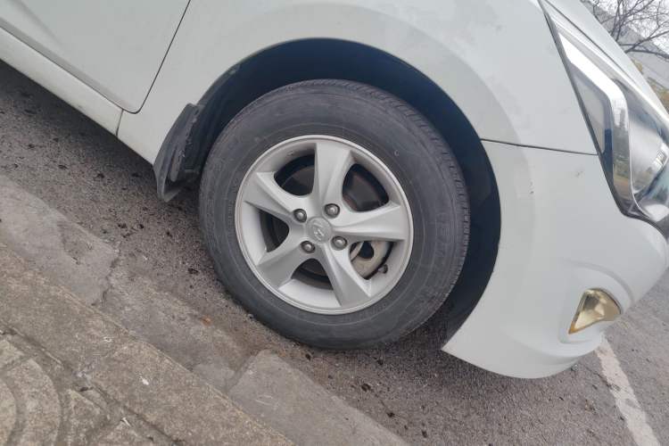 Used Hyundai Verna (older generation) 2016 1.4L Automatic Leading-Edge GLX