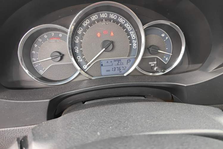 Used Toyota Corolla 2014 1.6L CVT GL Odometer Close Up