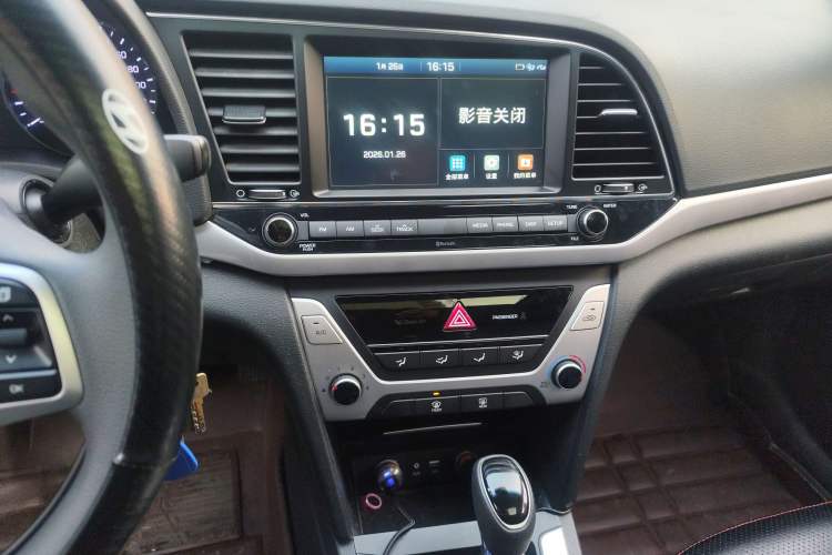 Used Hyundai Elantra (6th Generation / Lingdong) 2016 1.6L Automatic ZhiXuan – Elite Version Audio And AC Panel