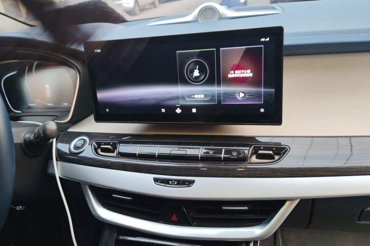 Used Livan Maple 80v PRO 2022 Comfort Model Long-Range Version