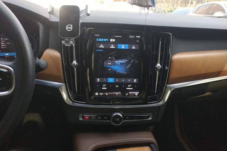 Used Volvo S90 2023 B5 Zhiyi Luxury Edition