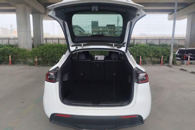 Used Tesla Model Y 2022 Rear-Wheel-Drive Version
