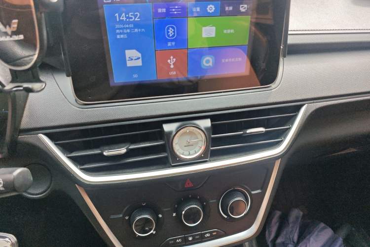 Used Wuling Hongguang S3 2018 1.5L Manual Comfort Model China V Standard Audio And AC Panel