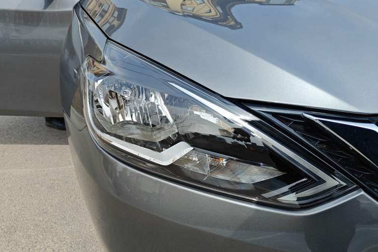 Used Nissan Sylphy 2022 Classic 1.6XE CVT Comfort Edition Right Front Headlight