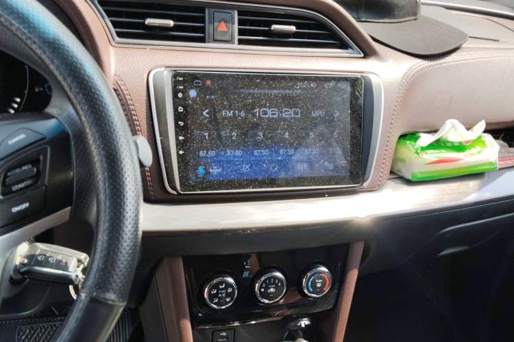 Used Venucia M50V 2017 1.6L XL CVT Luxury Edition
