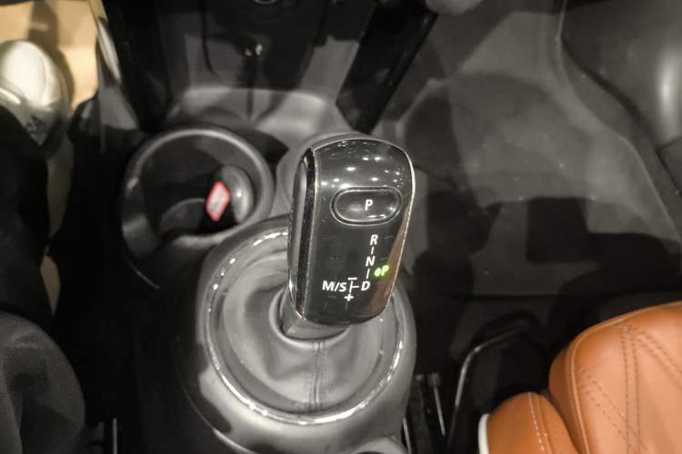 Used MINI MINI 2019 1.5T COOPER CABRIO Artist
