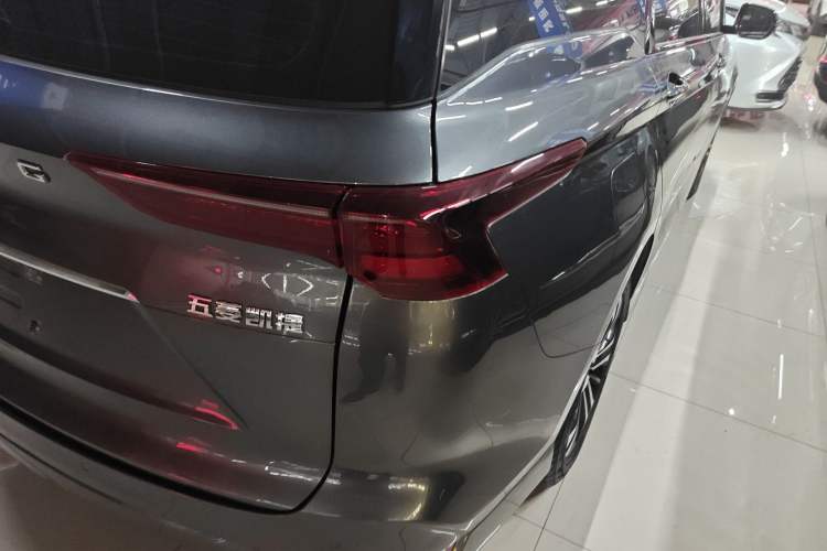 Used Wuling Victory 2020 1.5T CVT Flagship Edition Exterior 3