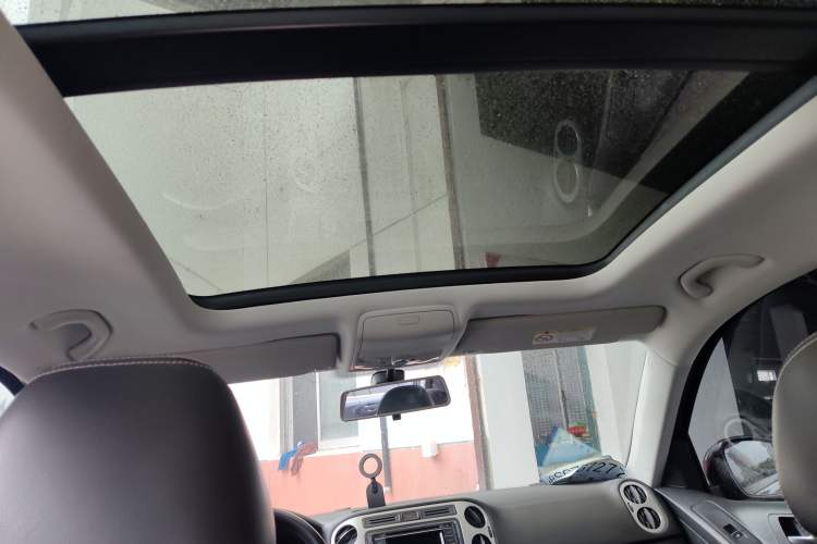 Used Volkswagen Tiguan 2017 300TSI Automatic Two-Wheel Drive Silk Road Comfort Edition Headliner