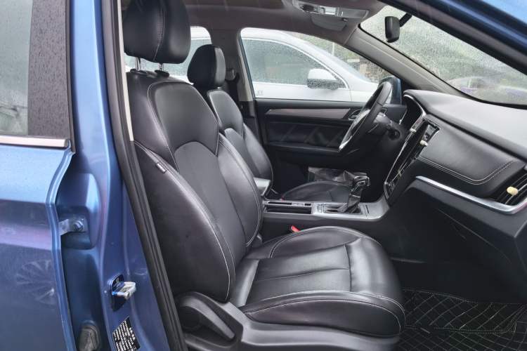 Used Roewe RX5 2016 30T Two-Wheel Drive Automatic Internet Smart Edition