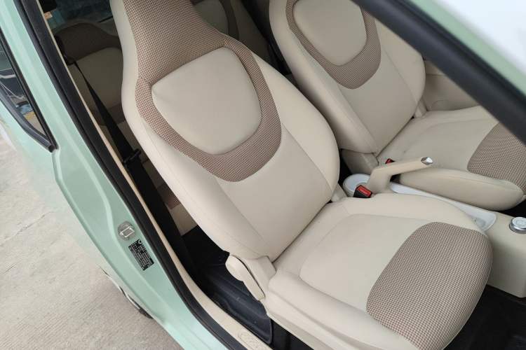 Used Wuling Hongguang MINIEV 2024 3rd Generation 215km Advanced Version
