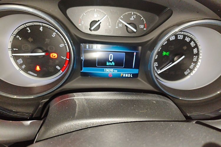 Used Buick Verano 2015 Sedan 20T Dual-Clutch Elite Model Odometer Close Up