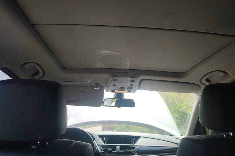 Used BMW X1 2015 xDrive20i Fashion Upgrade Edition
