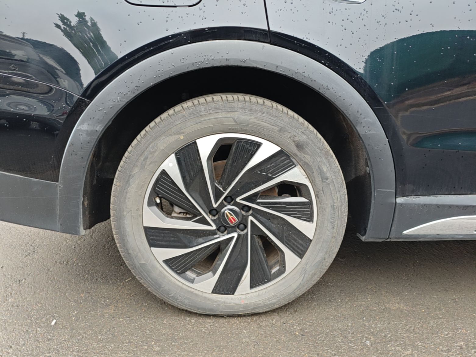 Hongqi HS7 PHEV 2024 2.0T PHEV Four-Wheel Drive Flagship Edition 6 Seats — снимка 11