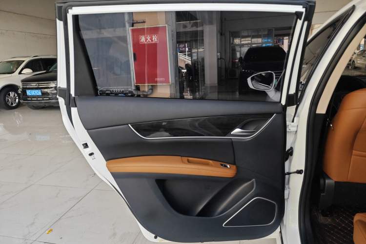 Used BYD Song MAX 2018 1.5T Automatic Smart Connect Luxury 6-Seater