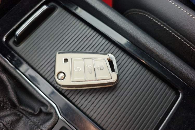 Used Volkswagen Teramont 2020 Revised Version 330TSI Two-Wheel Drive Luxury Edition Vehicle Key