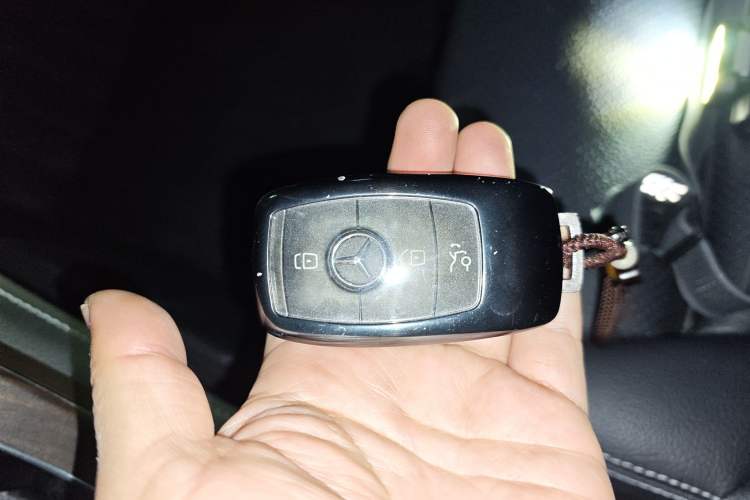 Used Mercedes-Benz GLC 2021 GLC 300 L 4MATIC Dynamic Model Vehicle Key