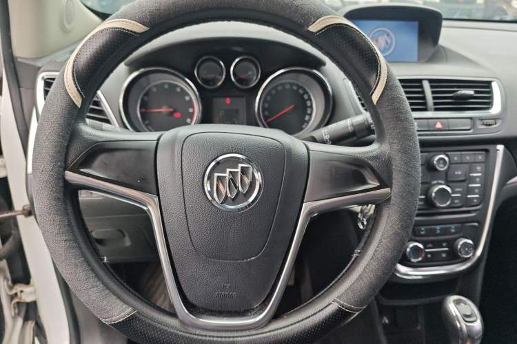 Used Buick Encore 2014 1.4T Automatic Two-Wheel Drive Urban Elite Model Steering Wheel