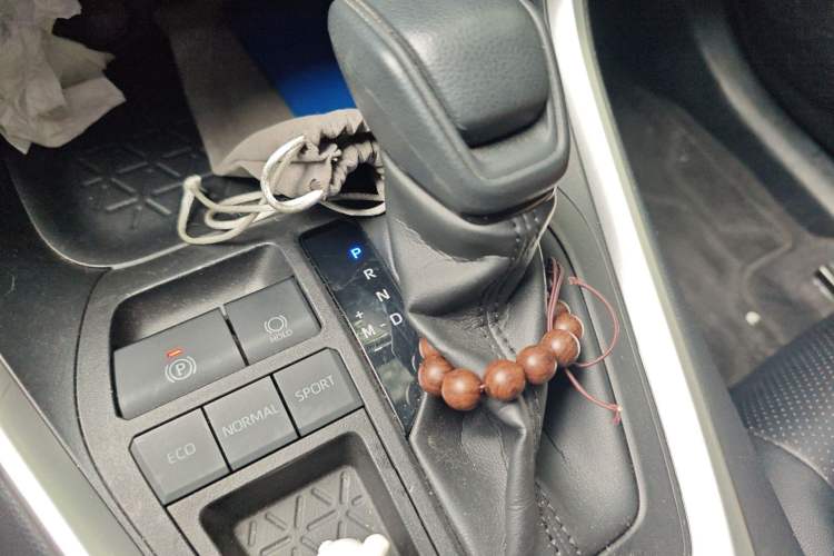 Used Toyota RAV4 2021 2.0L CVT Two-Wheel Drive Urban Edition
