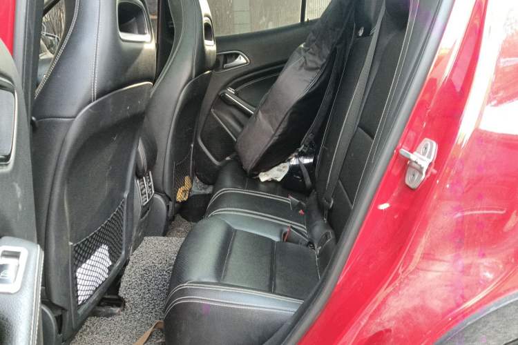 Used Mercedes-Benz GLA 2016 GLA 200 Sport Edition Left Rear Seat