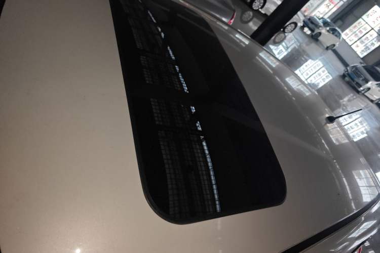 Used Nissan Tiida 2019 1.6L CVT Smart Enjoyment Version China VI Standard Roof