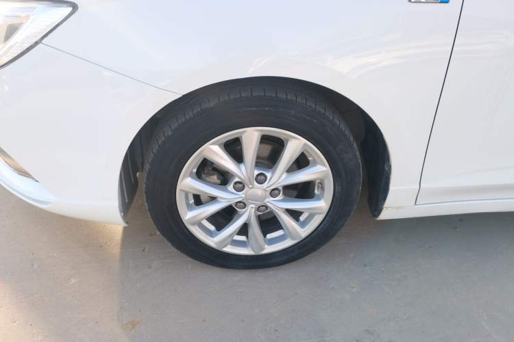 Used Roewe i5 2020 1.5L Automatic 4G Connected Linghao Edition
