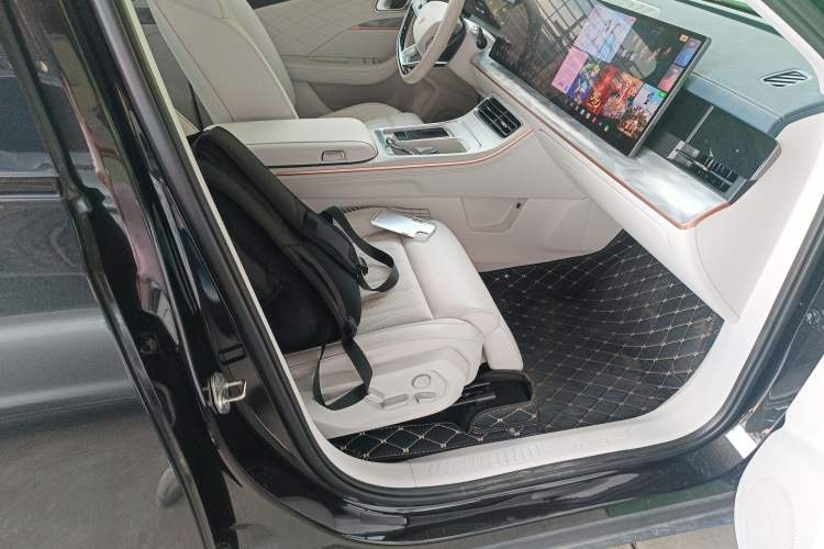 Used NETA L 2024 Range-Extended 220 Luxury Edition
