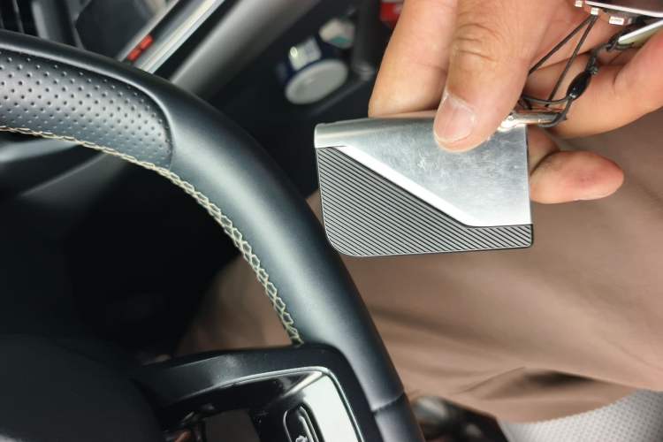 Used Lynk & Co 07 2024 EM-P 126 Long-Range Halo Vehicle Key