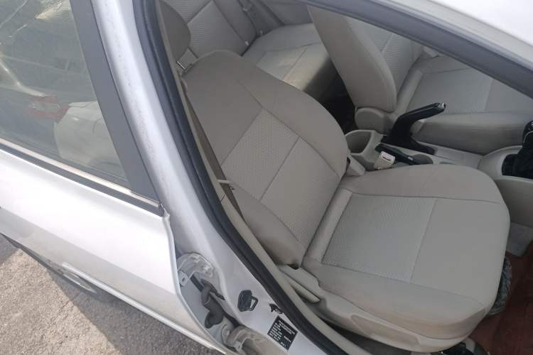 Used CHANGAN Alsvin V5 2012 1.5L Manual Dream Edition Right Front Seat