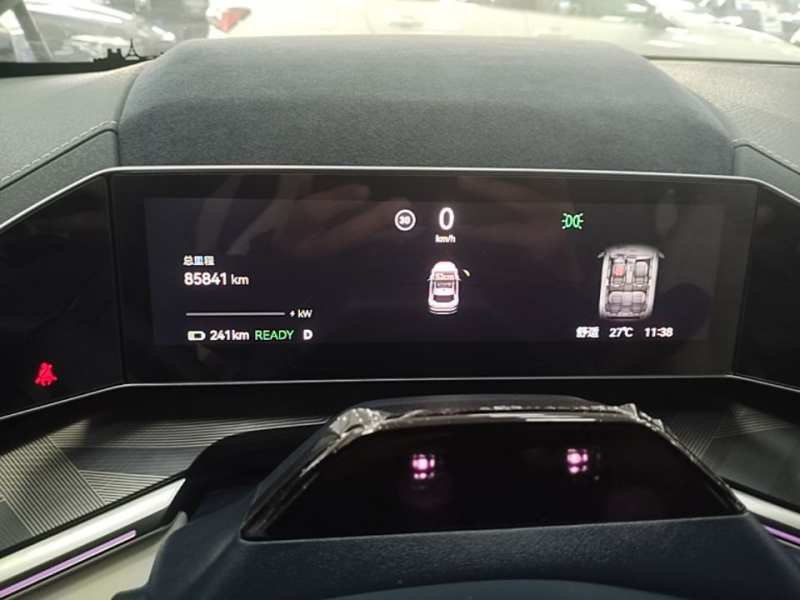 Used Zeekr 001 2023 WE Edition 100 kWh — 11