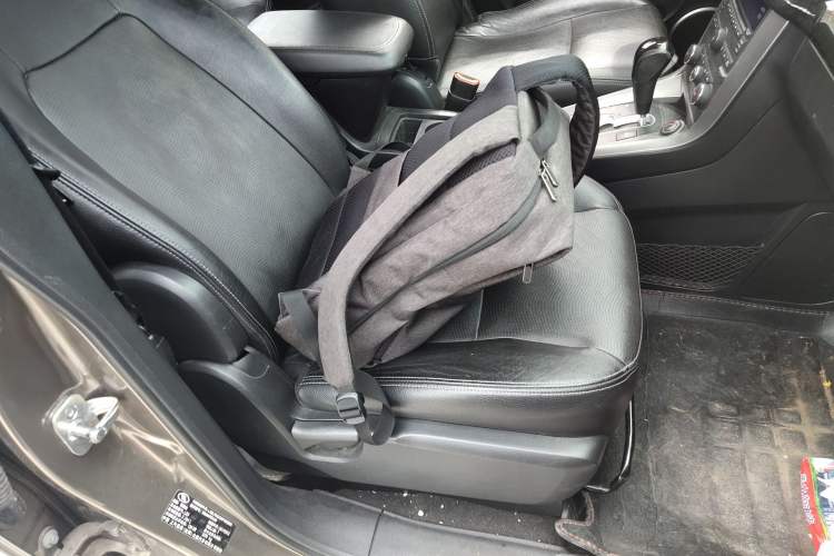 Used Chevrolet Captiva 2017 2.4L 4x4 Flagship Edition 7-Seater
