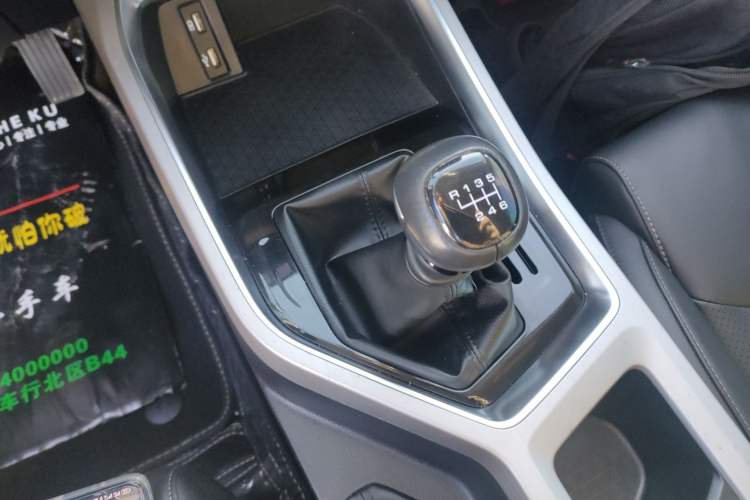 Used Wuling Jiachen 2022 1.5L Manual Light Comfort Edition
