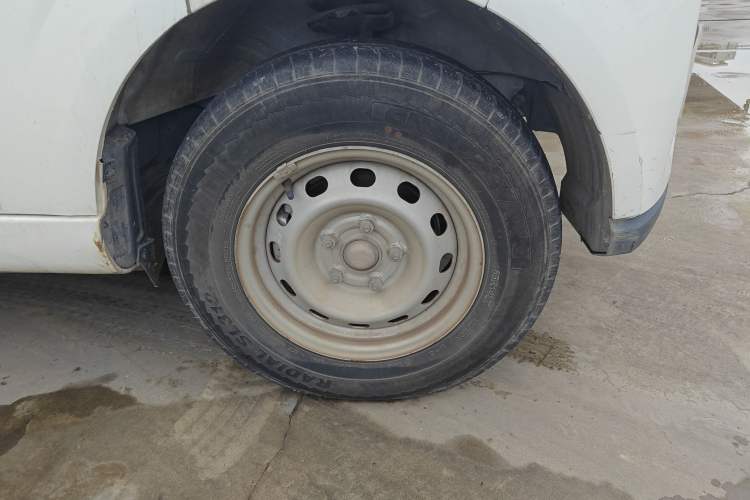 Used Farizon Xingxiang V 2022 Star Enjoy V5E Short Wheelbase Guoxuan 38.7 kWh Right Front Wheel Hub