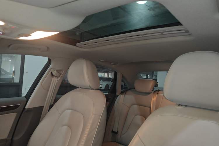 Used Audi A4L 2016 35 TFSI Automatic Comfort Model Headliner