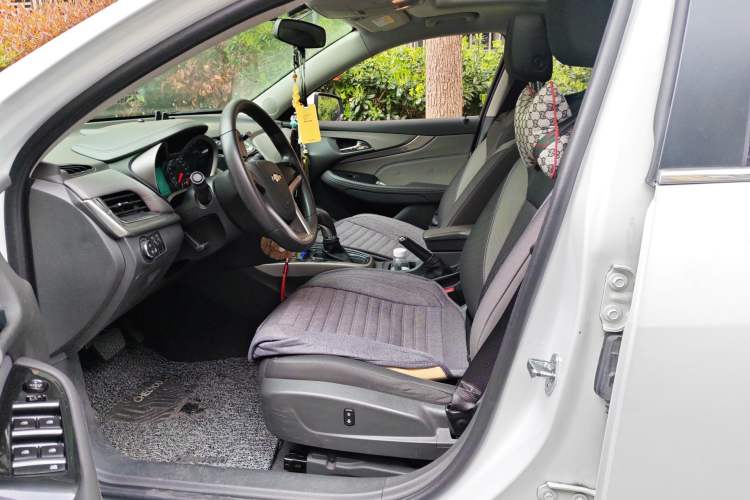 Used Chevrolet Malibu 2016 1.6T Automatic Comfort Edition Left Front Seat