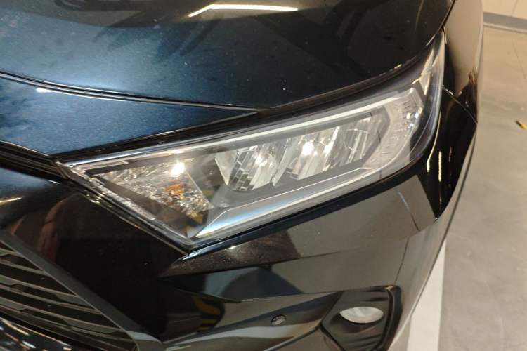 Used Toyota RAV4 2022 2.0L CVT Two-Wheel Drive Fashion Edition
